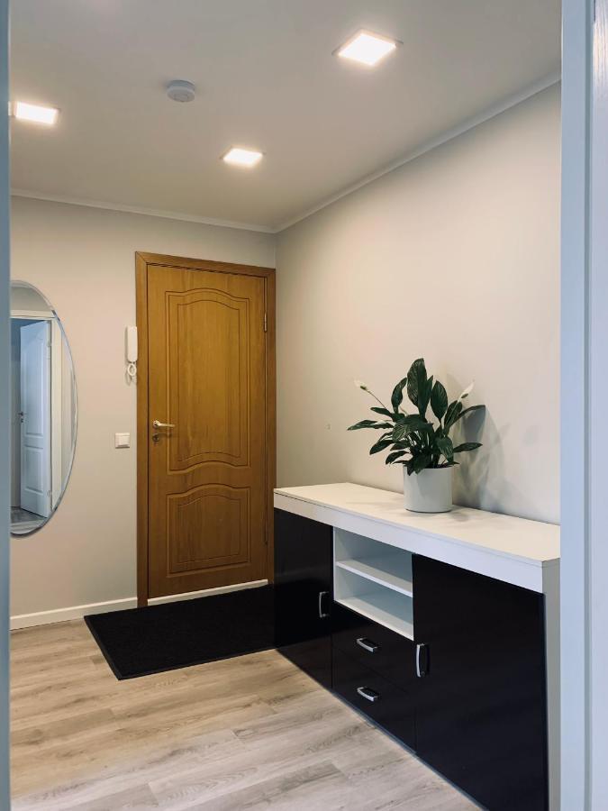 You'Ll Love This Large Apartment! Free Parking! Tallinn Eksteriør bilde